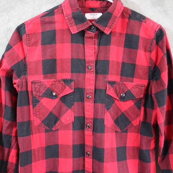 Untuckit Dylan Flannel Womens Small 4 Black Red Plaid Long Sleeve Pearl Snap - Picture 2 of 10